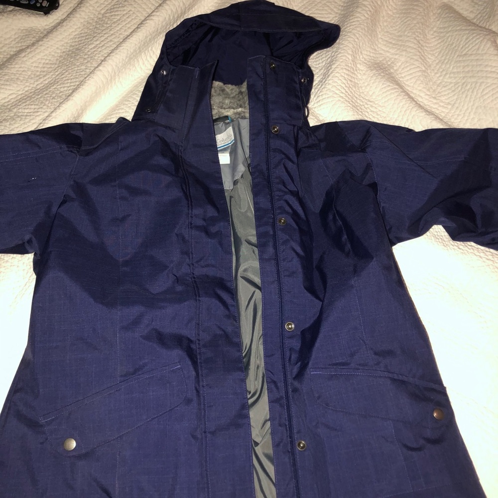 Women’s Columbia coat 3 in 1 size medium NWT